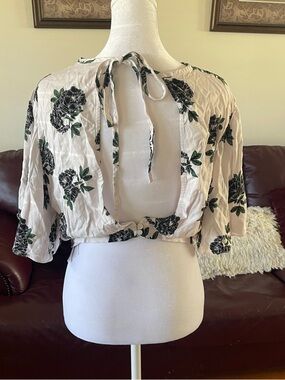 Jack Wills Cream Floral Blouse Open Back Tie Black Green Print Size 8